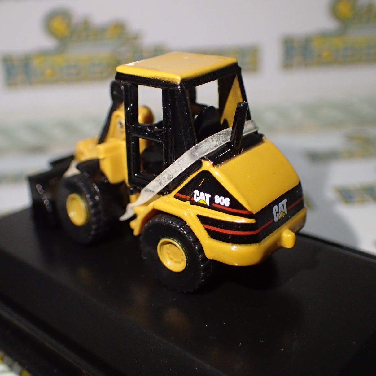 Norscot Construction Mini's 55422 - Cat 906 Wheel Loader Diecast Scale Model Replica