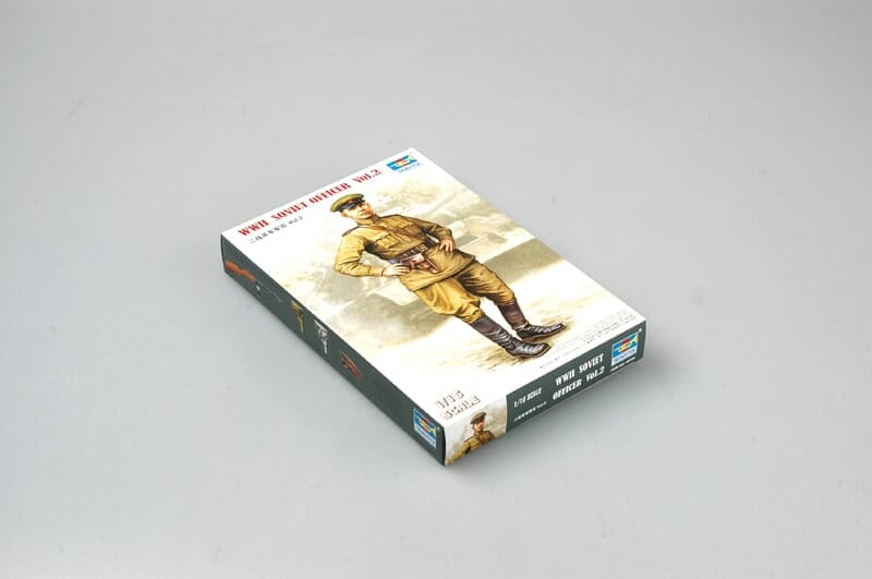 TRUMPETER - 1:16 scale - 00704 WWII Soviet Officer Vol.2