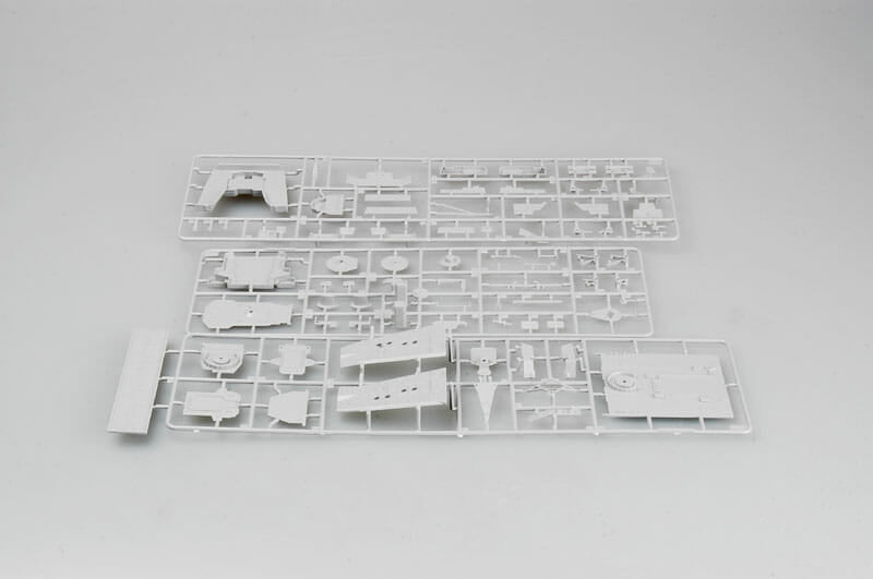 TRUMPETER - 1/350 Scale - 04520 Russian battlecruiser Admiral Ushakov (ex-Kirov) Plastic Model Kit