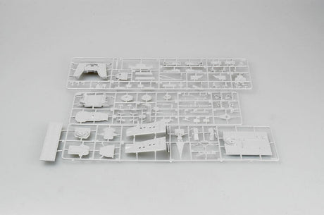 TRUMPETER - 1/350 Scale - 04520 Russian battlecruiser Admiral Ushakov (ex-Kirov) Plastic Model Kit