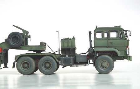 Trumpeter - 1:35 Scale - 00201 Chinese 50 Ton Tank Transporter Plastic Model Kit