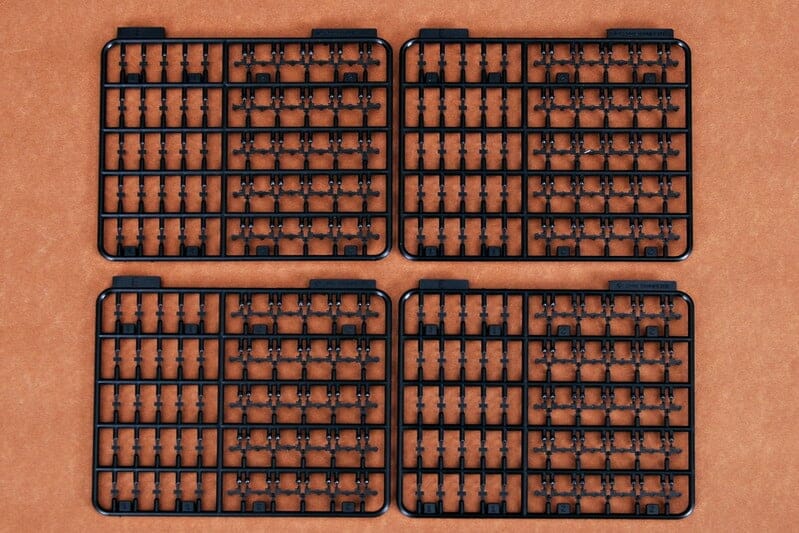 Trumpeter - 1/72 Scale - FAMO SD.KFZ.9/18 Ton Halftrack Plastic Model Kit