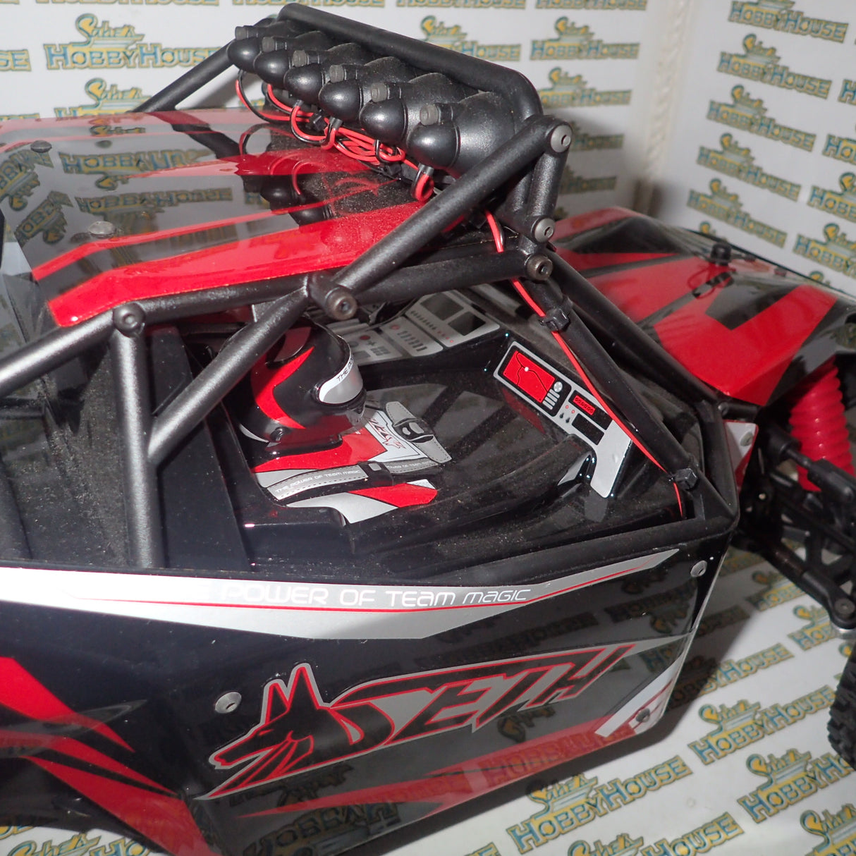 Team Magic - 560015 1/8 Scale SETH 2200kv Brushless Electric 3-6s Waterproof RTR 4WD Remote Control Desert Truck