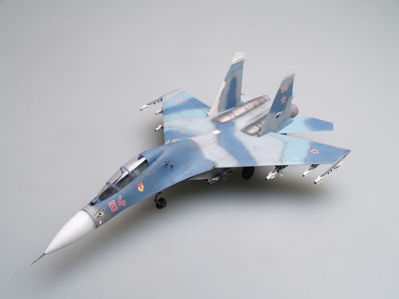 Trumpeter - 1:72 Scale - 01645 Russian Su-27UB Flanker C Fighter Plastic Model Kit