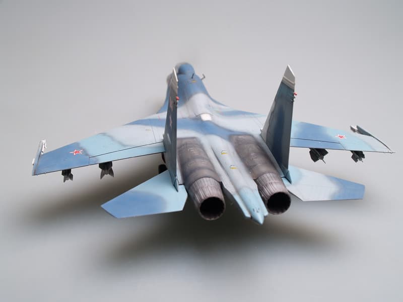 Trumpeter - 1:72 Scale - 01645 Russian Su-27UB Flanker C Fighter Plastic Model Kit