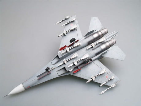 Trumpeter - 1:72 Scale - 01645 Russian Su-27UB Flanker C Fighter Plastic Model Kit