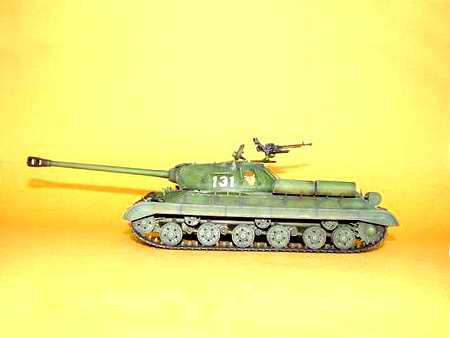 TRUMPETER - 1/35 Scale 00316 RUSSIAN HEAVY TANK JS-3M Plastic Model Kit