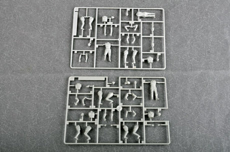 TRUMPETER - 1:35 scale - 00406 German Leopold Gun Crews