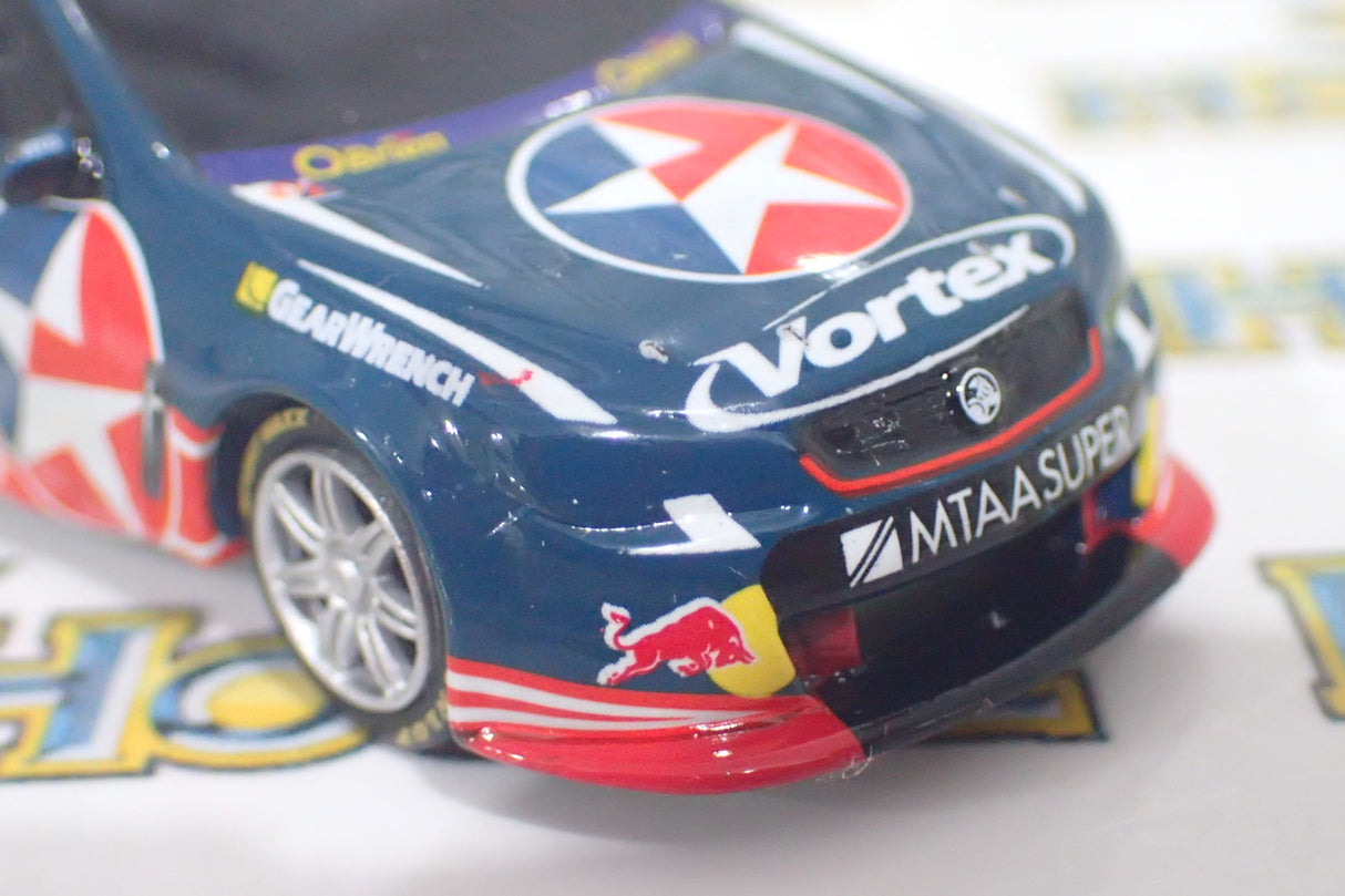 Classic Carlectables 64244 1/64 Scale Holden VF Commodore Craig Lowndes year 2016 Team Vortex