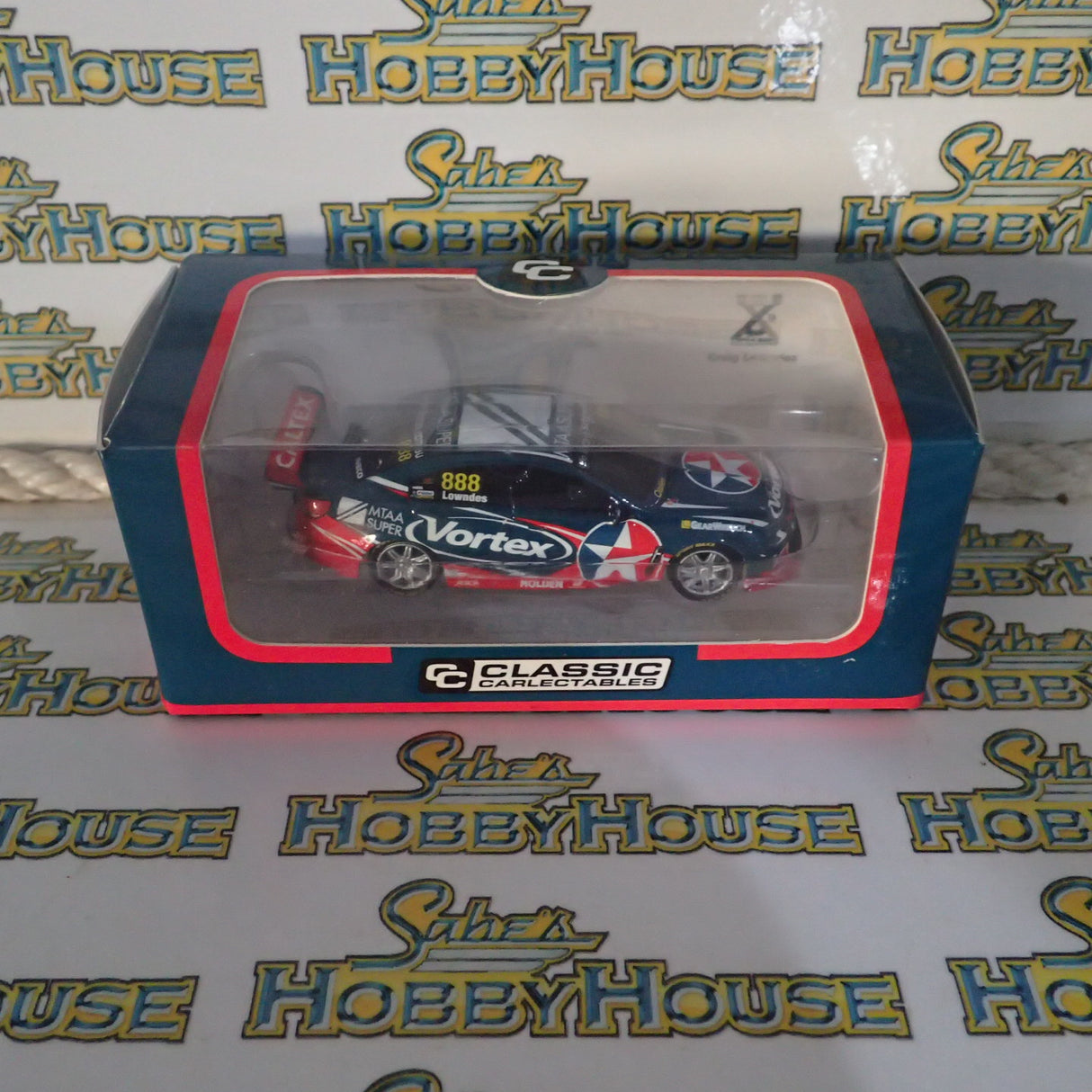 Classic Carlectables 64244 1/64 Scale Holden VF Commodore Craig Lowndes year 2016 Team Vortex