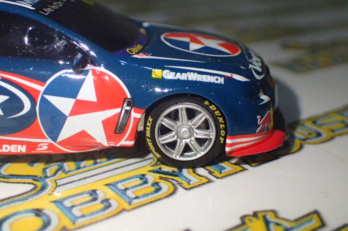 Classic Carlectables 64244 1/64 Scale Holden VF Commodore Craig Lowndes year 2016 Team Vortex