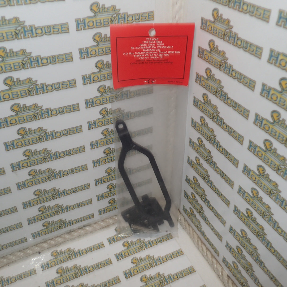 Traxxas - #6727X Hold down, battery/ hold down retainer/ battery post/ angled body clip (allows for installation of taller, multi-cell batteries)