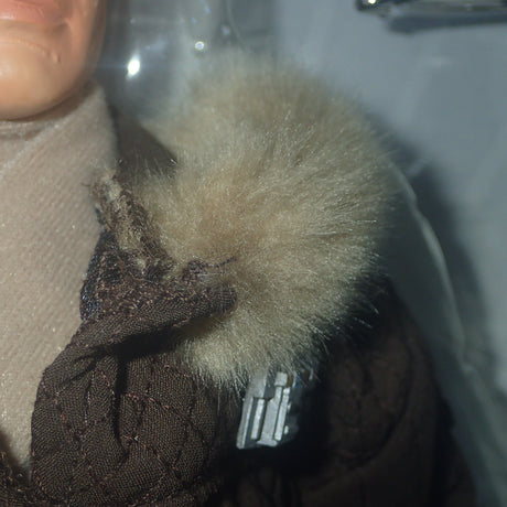 Diamond Select 70228 - Ultimate Quarter Scale - Star Wars Han Solo in Hoth Gear Replica Figure