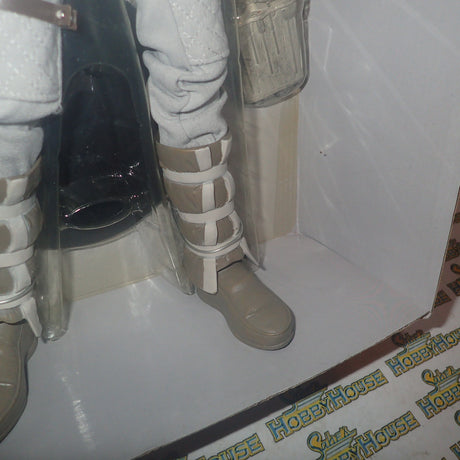 Diamond Select 70228 - Ultimate Quarter Scale - Star Wars Han Solo in Hoth Gear Replica Figure