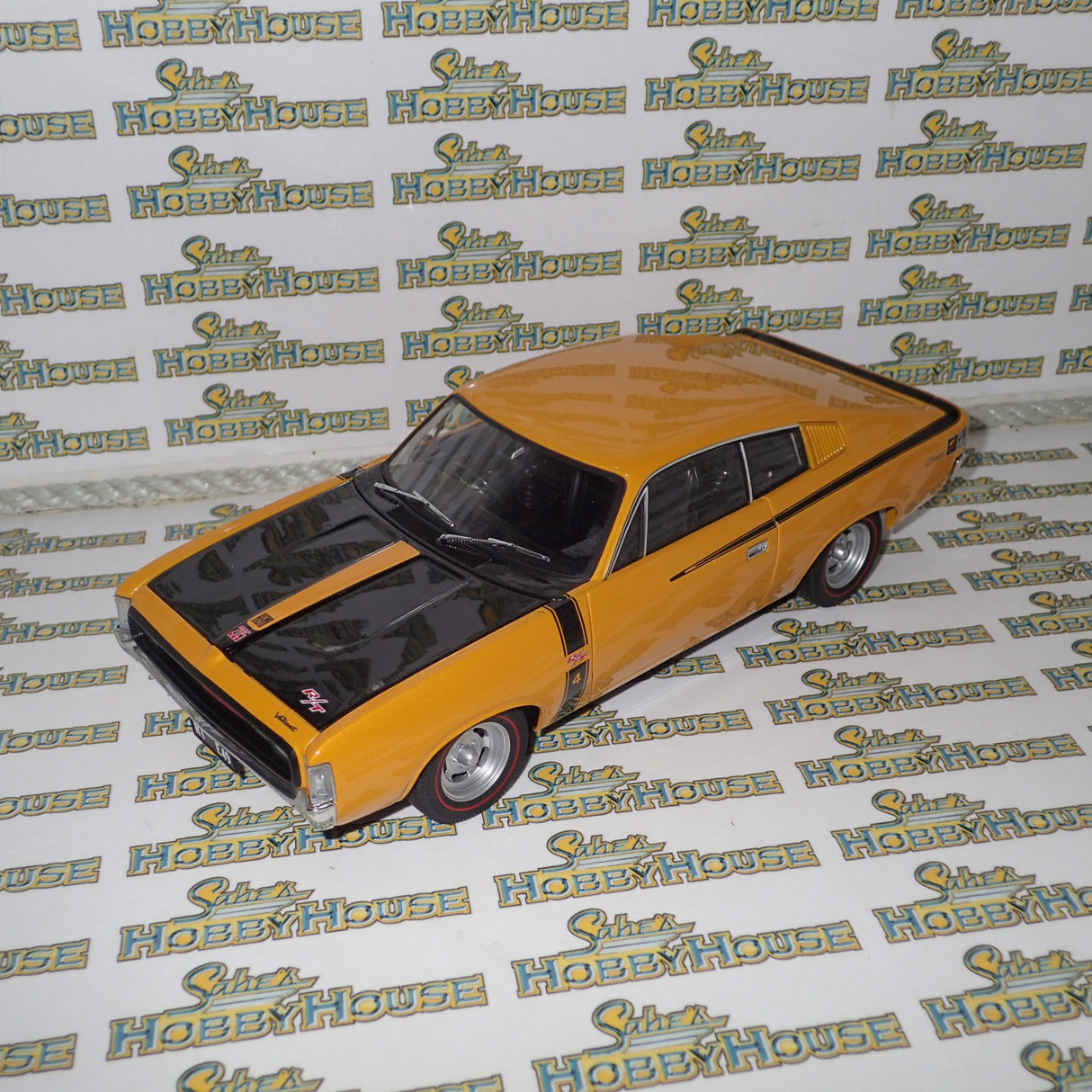 BIANTE AUTOart 71503 – 1:18 CHRYSLER CHARGER E49 DIE-CAST REPLICA