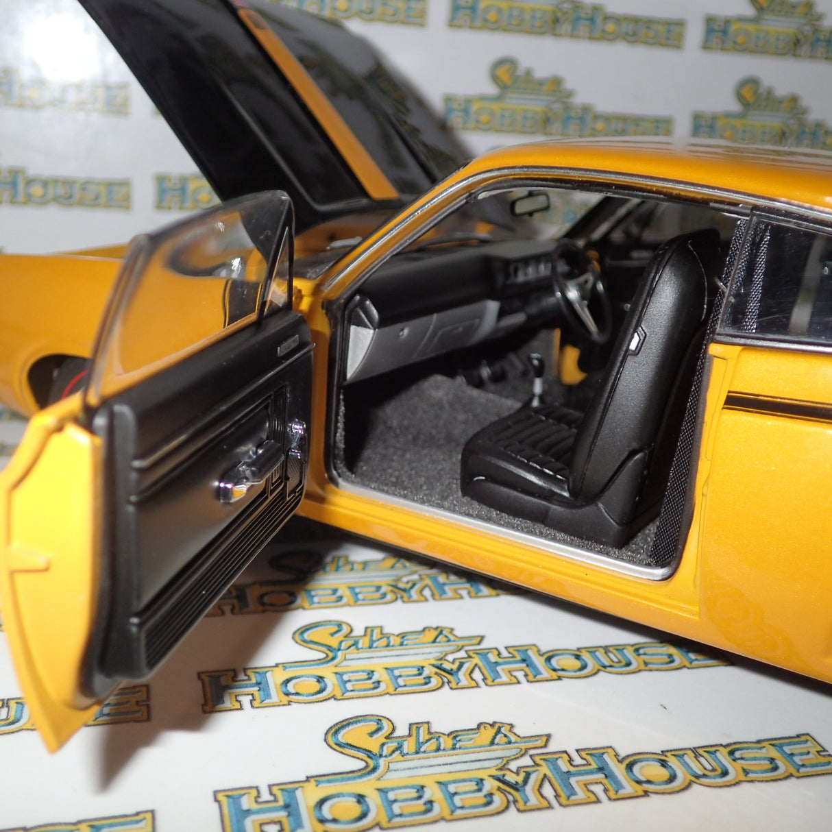BIANTE AUTOart 71503 – 1:18 CHRYSLER CHARGER E49 DIE-CAST REPLICA