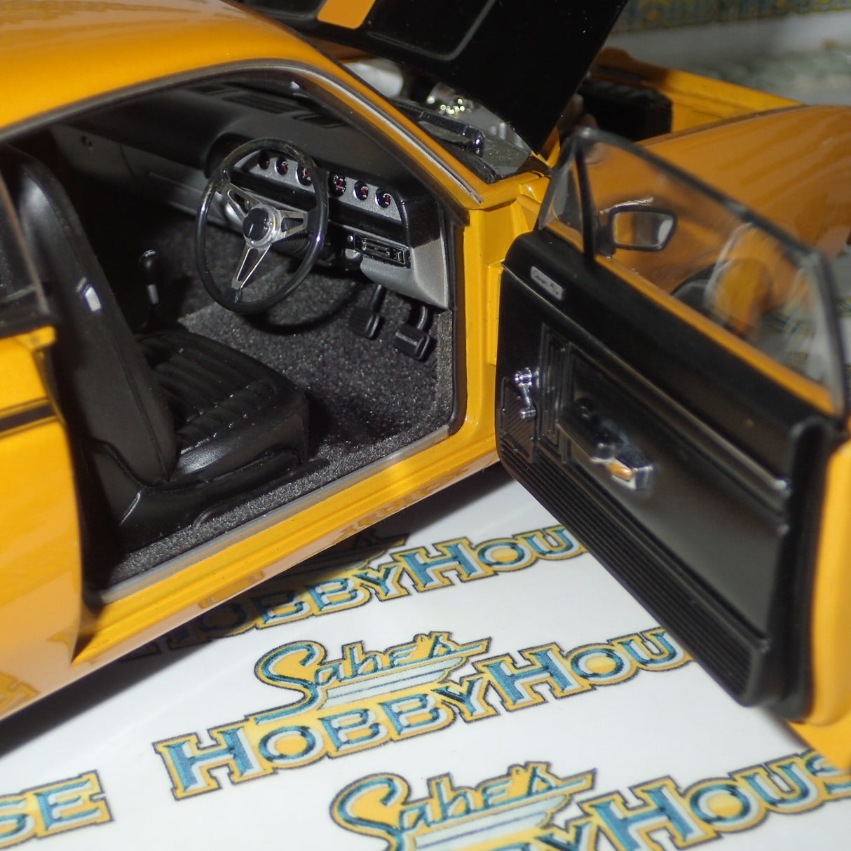 BIANTE AUTOart 71503 – 1:18 CHRYSLER CHARGER E49 DIE-CAST REPLICA