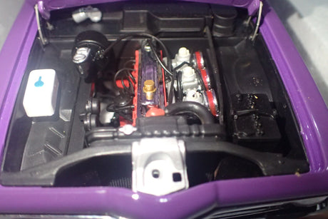 BIANTE AUTOART 72586 1/18 HOLDEN LC TORANA GTR XU-1 IN PLUMDINGER PURPLE