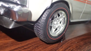 Biante 72757 - 1/18 Ford XY Falcon GTHO Phase 3 Quicksilver Die-Cast Replica