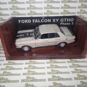 Biante 72757 - 1/18 Ford XY Falcon GTHO Phase 3 Quicksilver Die-Cast Replica