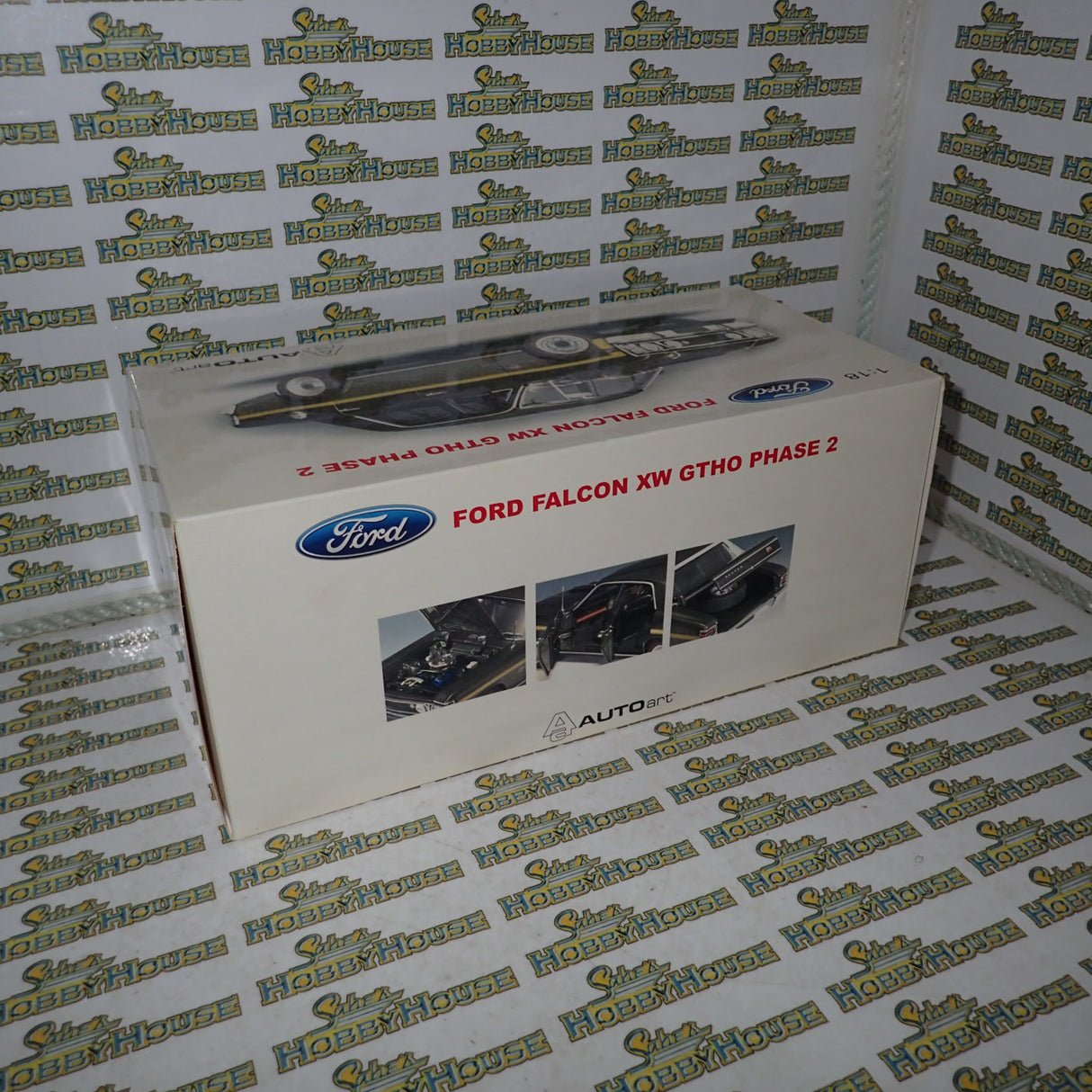 Biante 72872 - 1:18 Ford Falcon XW GTHO Phase 2 Reef Green Die-Cast Replica
