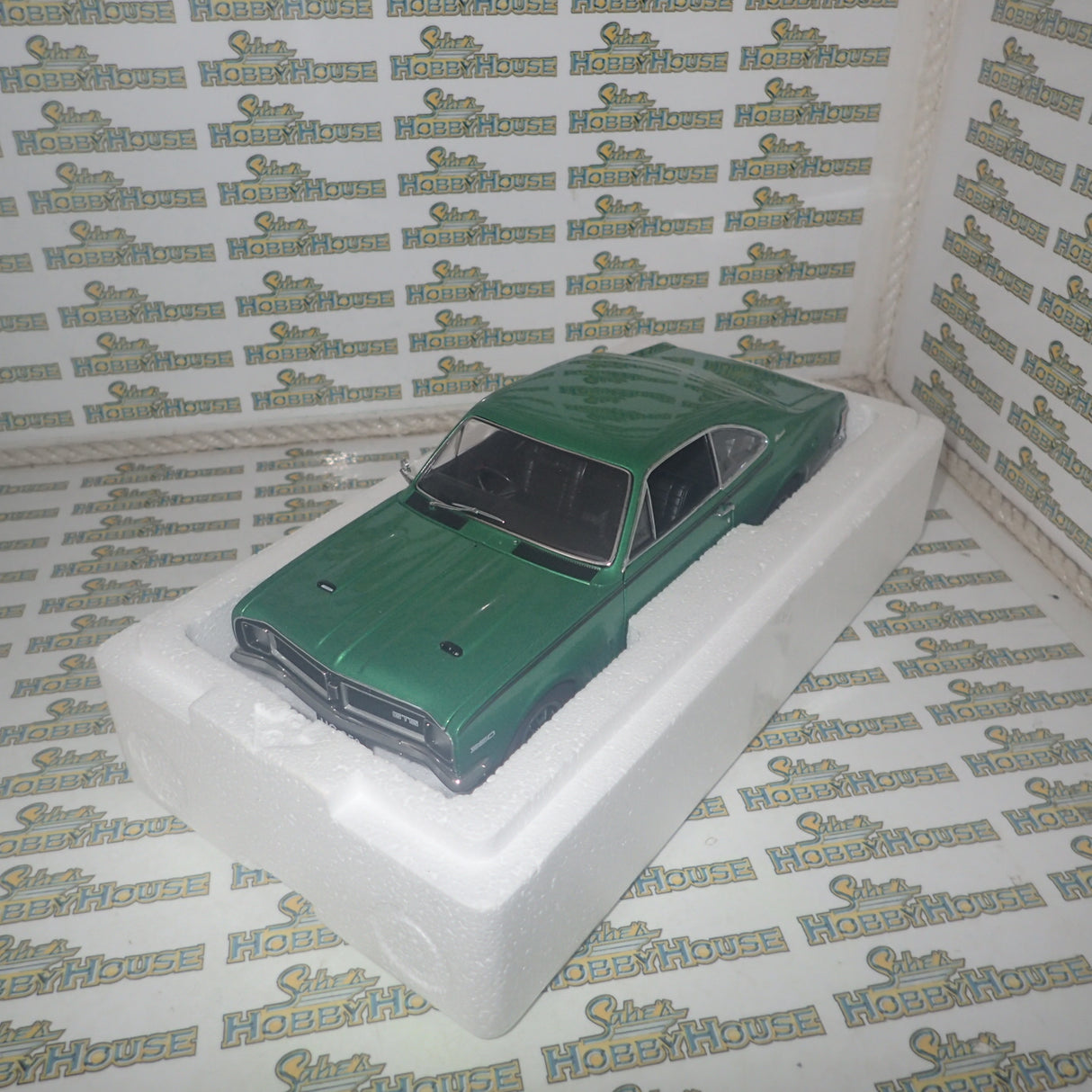 Biante 73403 - 1/18 scale Holden HG GTS 3550 Monaro Coupe in Lakeside Green
