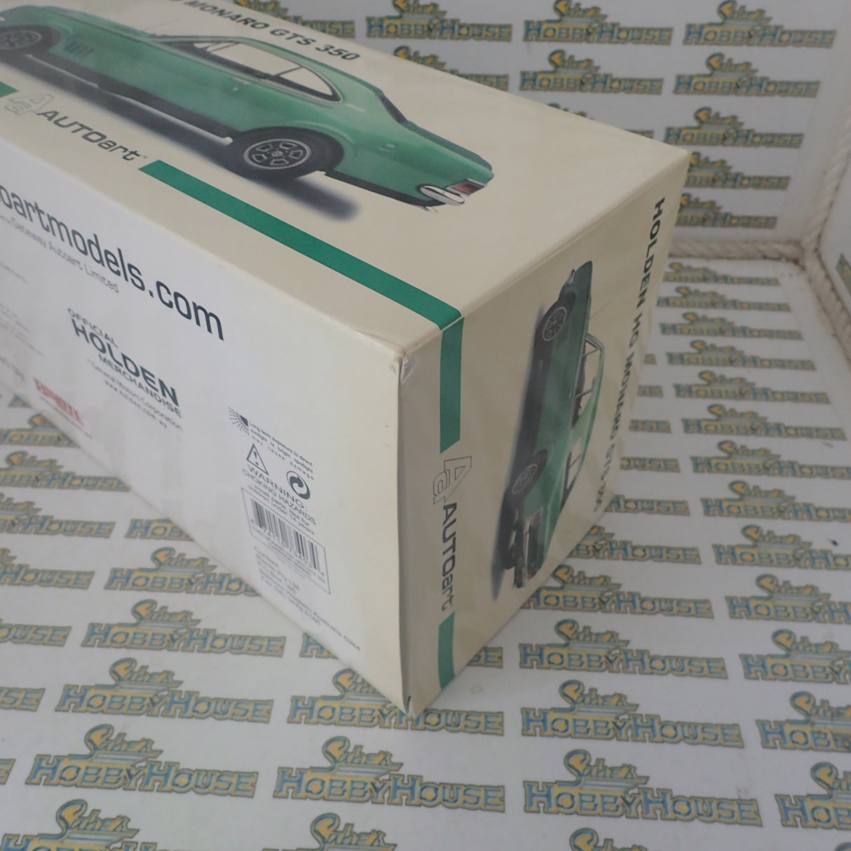 Biante 73403 - 1/18 scale Holden HG GTS 3550 Monaro Coupe in Lakeside Green