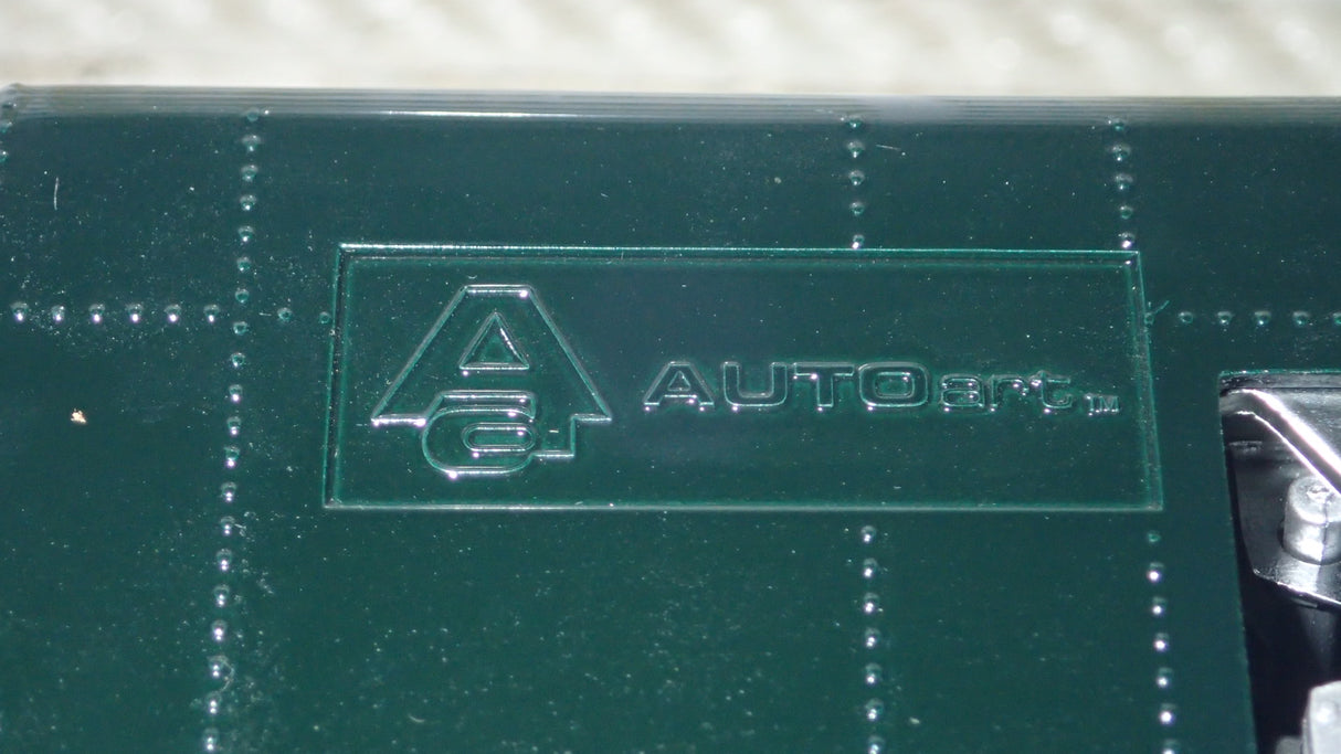 Autoart Millennium 73541 - 1/18 Jaguar XJ 13 Diecast Scale Model Replica