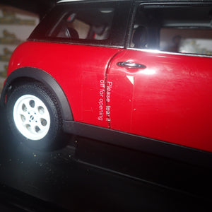 AutoArt 74822 - 1/18 Scale - BMW Mini Cooper Red
