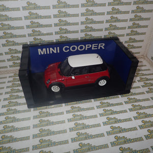 AutoArt 74822 - 1/18 Scale - BMW Mini Cooper Red