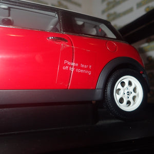 AutoArt 74822 - 1/18 Scale - BMW Mini Cooper Red