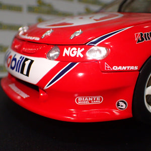 Biante 80061 – 1/18 model of the Mark Skaife year 2000 shell series championship winning HRT Commodore VT Diecast Scale Model Replica.