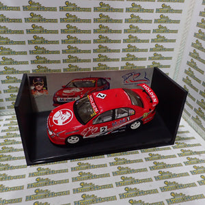 Biante 80061 – 1/18 model of the Mark Skaife year 2000 shell series championship winning HRT Commodore VT Diecast Scale Model Replica.