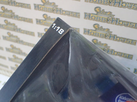 Biante/AutoArt 80163- Diecast 1:18 HOLDEN COMMODORE VX 2001 #34 VALVOLINE GARTHTANDER