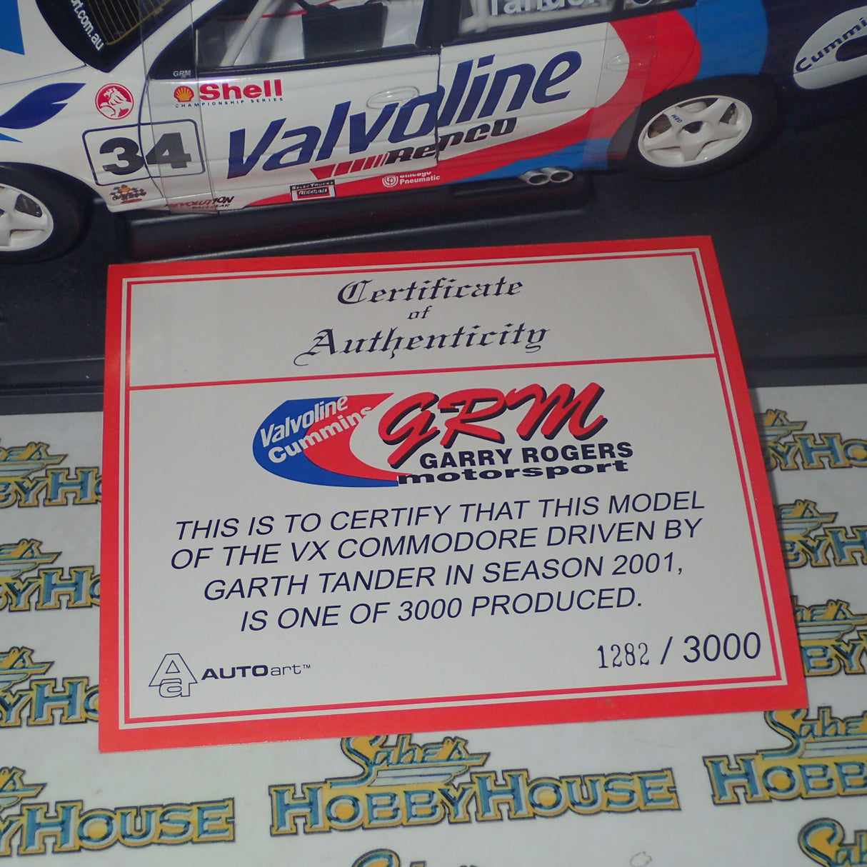 Biante/AutoArt 80163- Diecast 1:18 HOLDEN COMMODORE VX 2001 #34 VALVOLINE GARTHTANDER