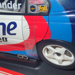 Biante/AutoArt 80163- Diecast 1:18 HOLDEN COMMODORE VX 2001 #34 VALVOLINE GARTHTANDER