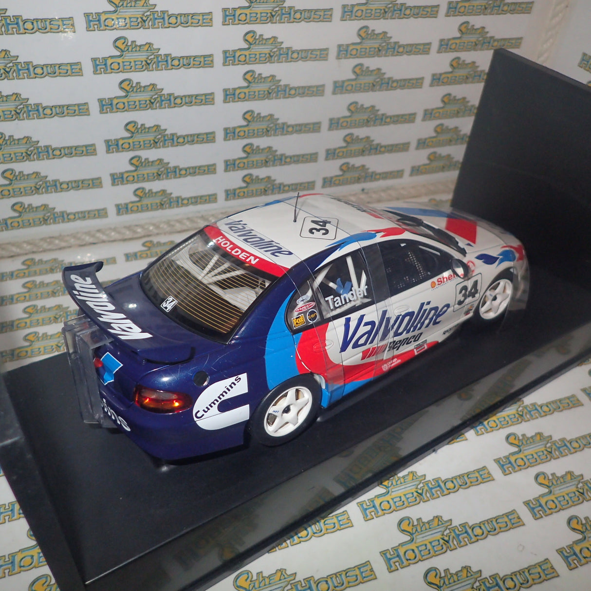 Biante/AutoArt 80163- Diecast 1:18 HOLDEN COMMODORE VX 2001 #34 VALVOLINE GARTHTANDER