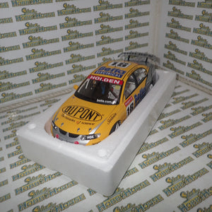 Biante/AutoArt 80364- 1:18 HOLDEN COMMODORE VX 2003 PAUL WEEL #16