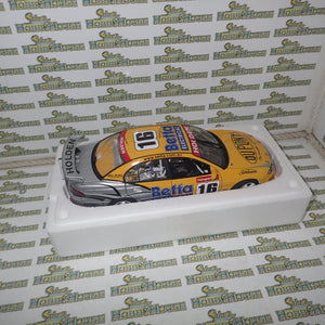 Biante/AutoArt 80364- 1:18 HOLDEN COMMODORE VX 2003 PAUL WEEL #16