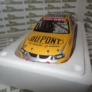 Biante/AutoArt 80364- 1:18 HOLDEN COMMODORE VX 2003 PAUL WEEL #16