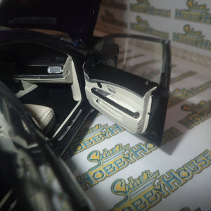 Kyosho Dealer Model Car 80 43 0 403 519 - 1/18 Scale BMW 7er Individual Model Car with Box Dealer Special Order