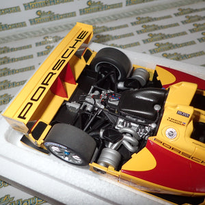 AUTOart 80774 - 1:18 Scale Porsche RS Spyder ALMS R Briscoe S Maassen Penske