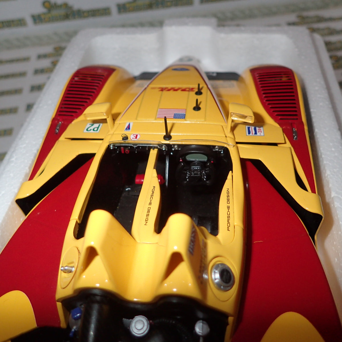 AUTOart 80774 - 1:18 Scale Porsche RS Spyder ALMS R Briscoe S Maassen Penske