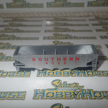 Model Power 83221 - N Scale 40' Bay Hopper Southern Model Railway Freight Car with Knuckle Coupler