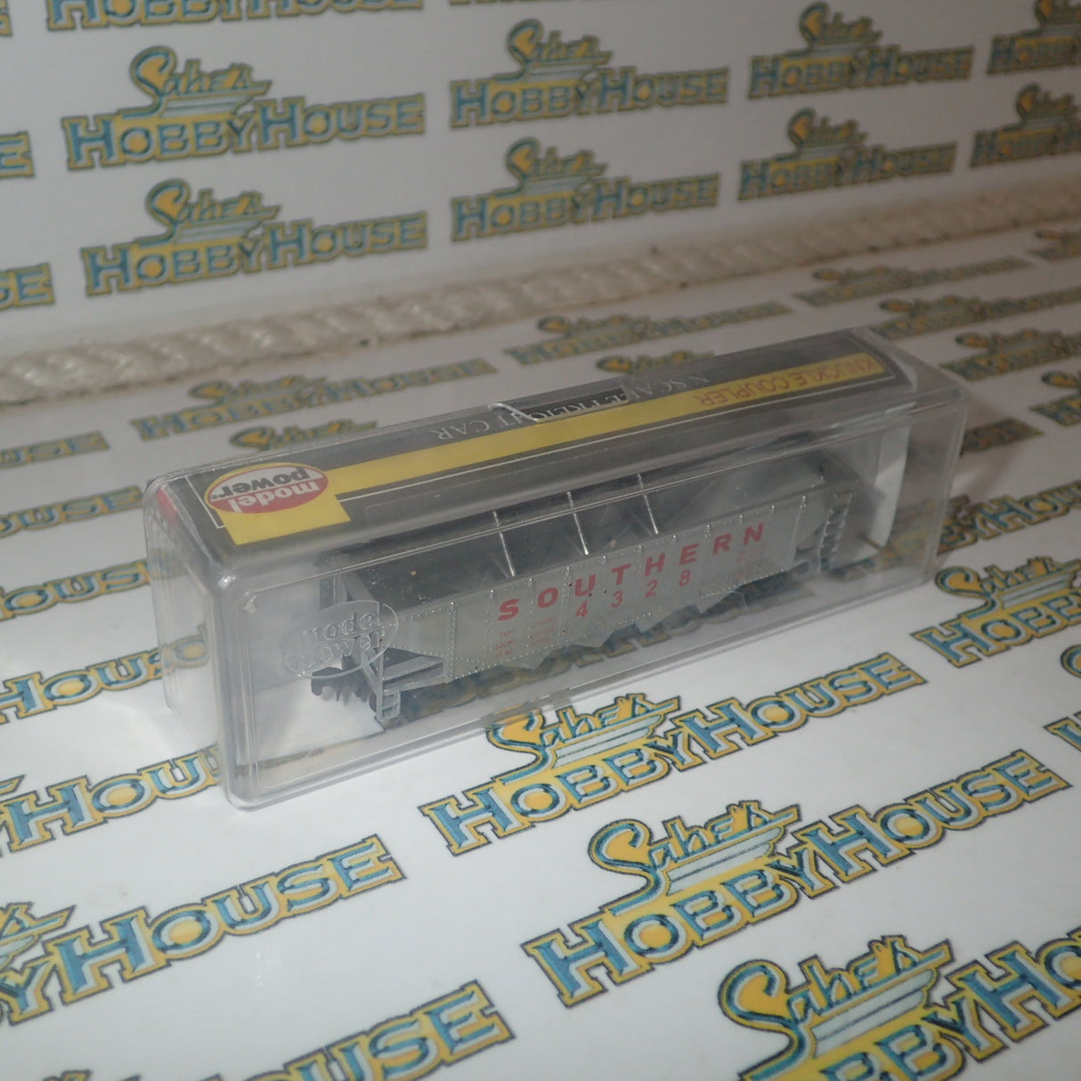 Model Power 83221 - N Scale 40' Bay Hopper Southern Model Railway Freight Car with Knuckle Coupler