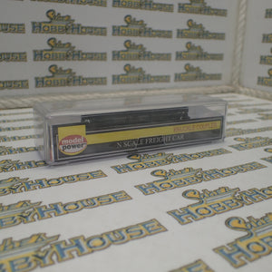 Model Power - N Scale - 40' 3 Dome Tank Exxon Model Railway Freight Car with Knuckle Coupler