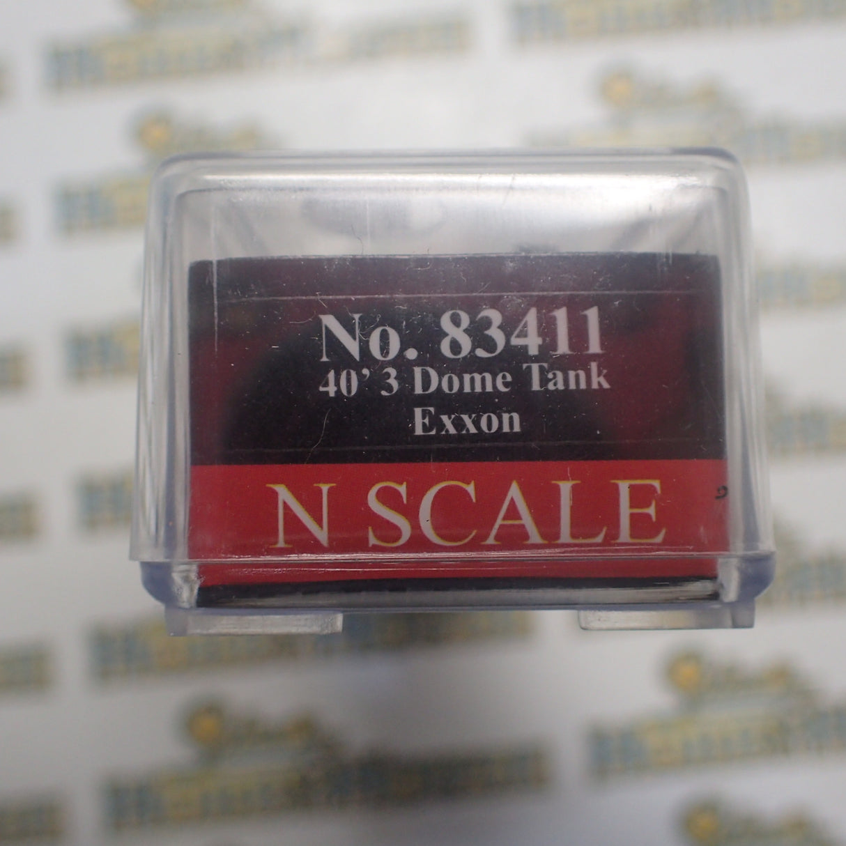 Model Power - N Scale - 40' 3 Dome Tank Exxon Model Railway Freight Car with Knuckle Coupler