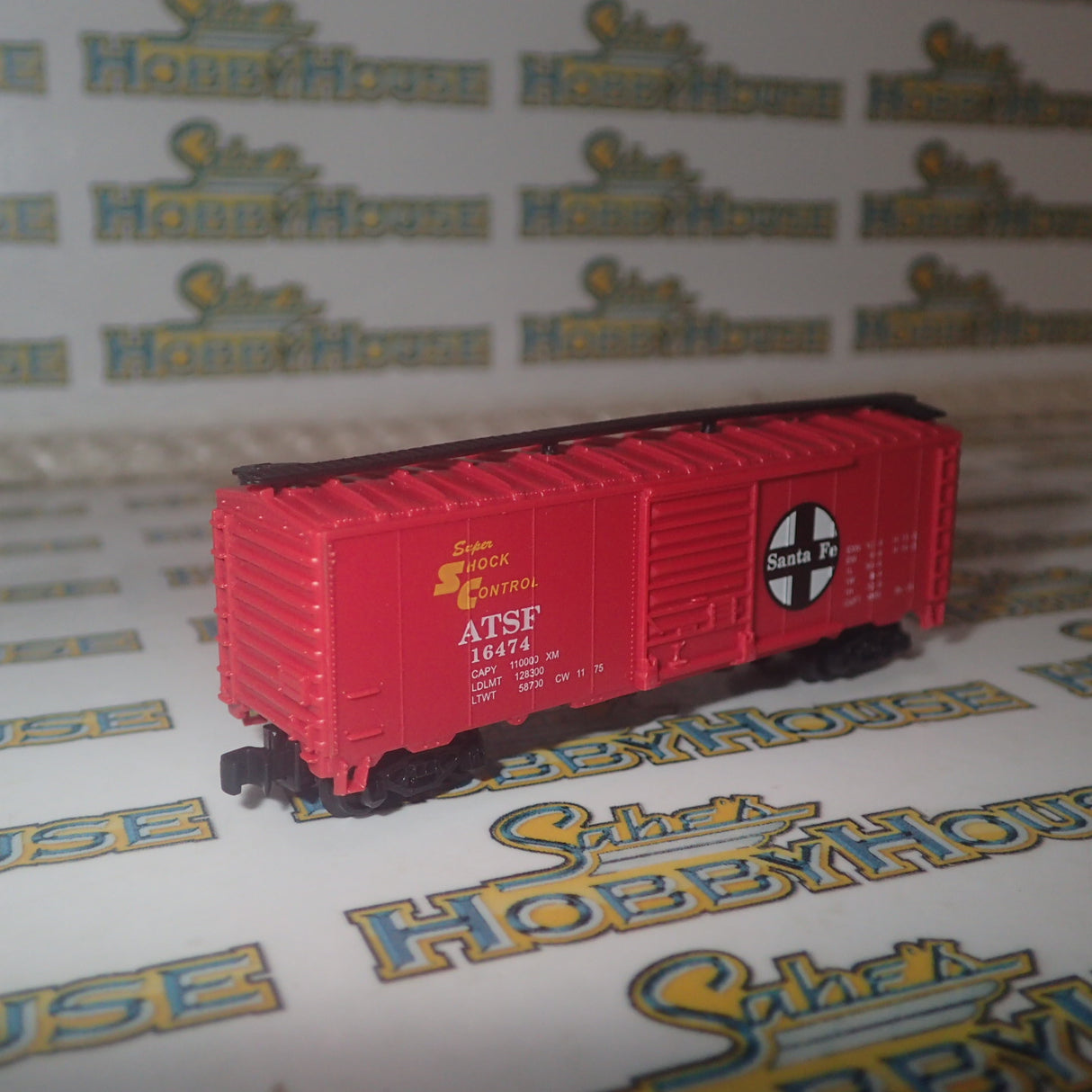 Model Power 83438 - N Scale 40' Box Car ATSF Atchison Topeka and Santa Fe Model Railway Freight Car with Knuckle Coupler