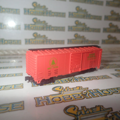Model Power 83440 - N Scale 40' Box Car Maine Central Model Railway Freight Car with Knuckle Coupler