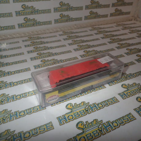 Model Power 83440 - N Scale 40' Box Car Maine Central Model Railway Freight Car with Knuckle Coupler